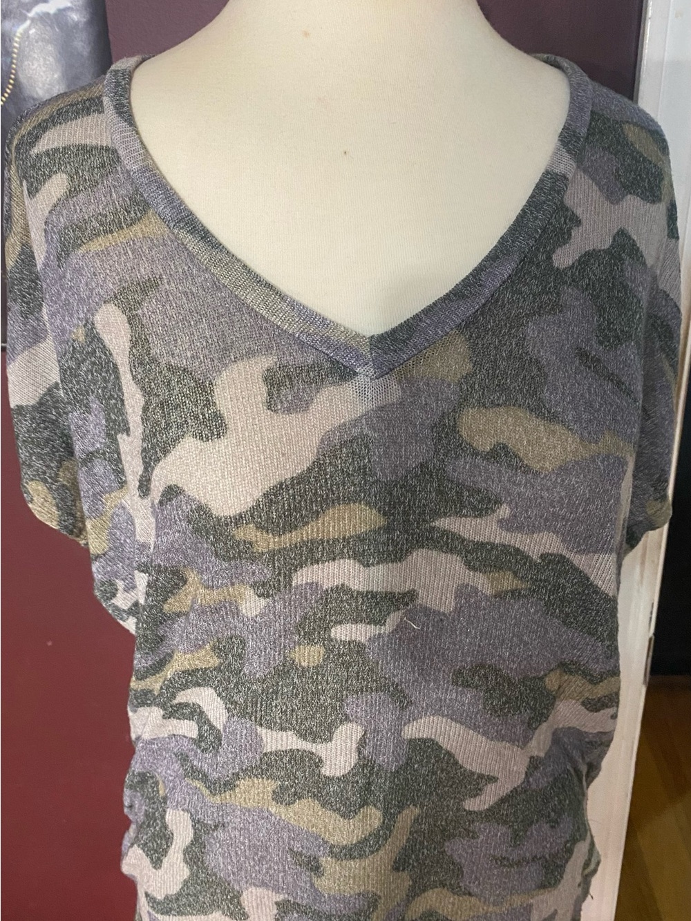 Express V-Neck Camo Print Women's Top in Olive and Gray